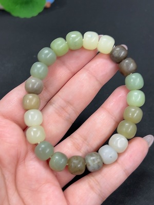 H40767863 和田玉手串 卡10mm左右 货品总重约35g