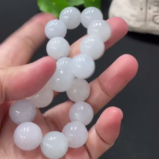 F30449621 Jadeite bead bracelet approx. 13.1mm with total weight about 62.1g