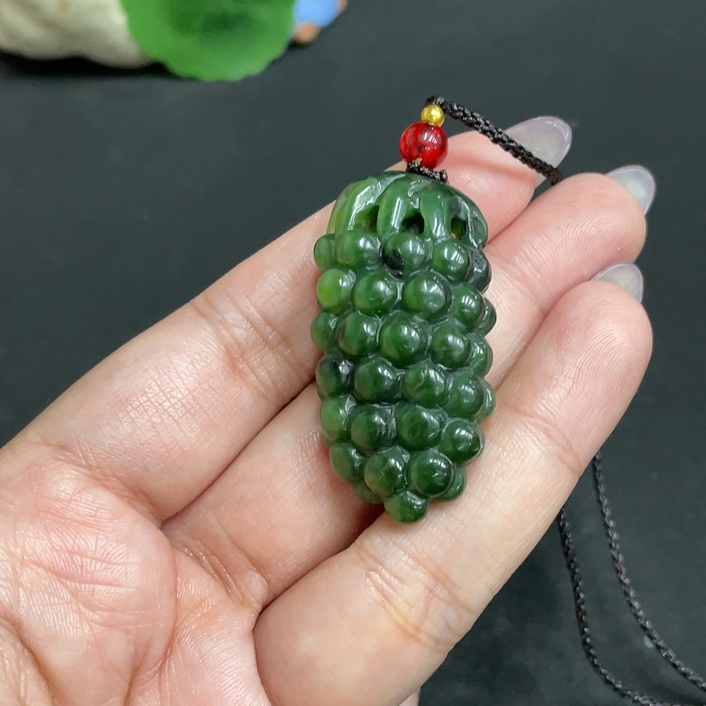 H33862722 Hetian Jade Pendant, Blessing of Abundant Offspring, Total Weight Approx. 20g