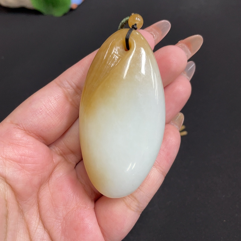 H32737092 Hetian Jade Pendant, Freeform Piece, Total Weight Approx. [Including Rope] 85.7g