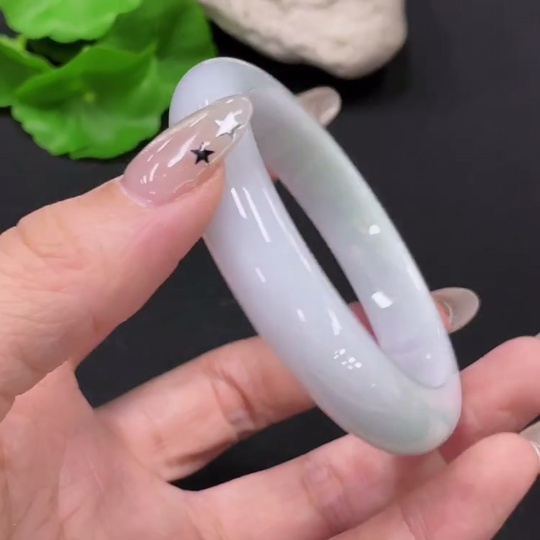 F35105515 Jadeite Round Bangle, Total Weight Approx. 50.21g, Size 53