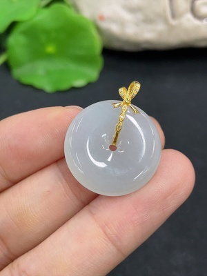 F46571547 翡翠平安扣挂件 18k 配镶钻石  货品总重约4.33克