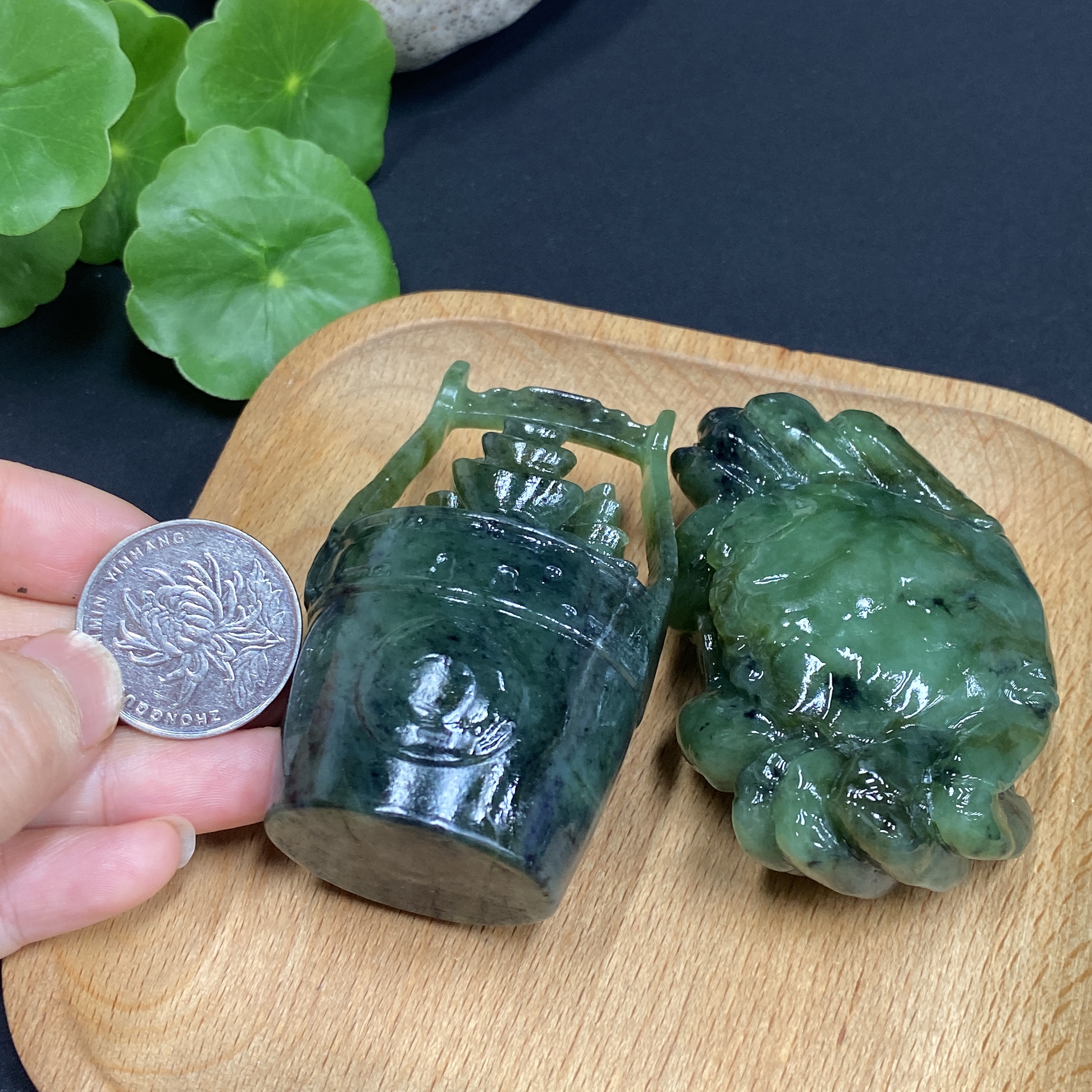 H33859295 Hetian Jade Handheld Piece - Wealth from All Directions, Total Weight Approx. 250.7g