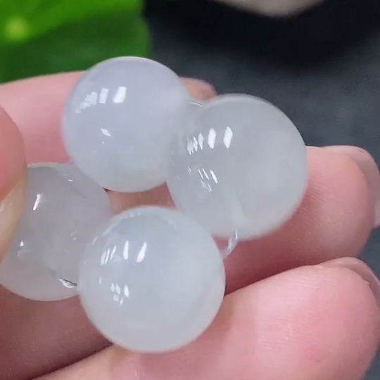 F34010292 Jadeite Beads Sell as a Lot