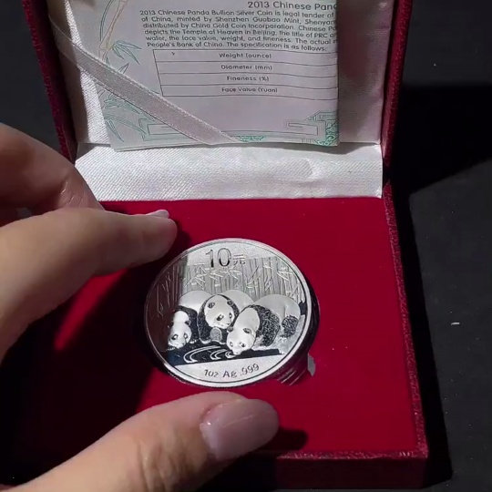 Q34987815 2013 China Panda Silver Commemorative Coin with Original Collectors Certificate and Box