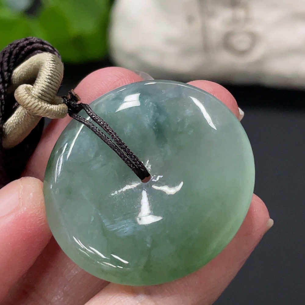 F30520364 JadeitePeace Button Pendant