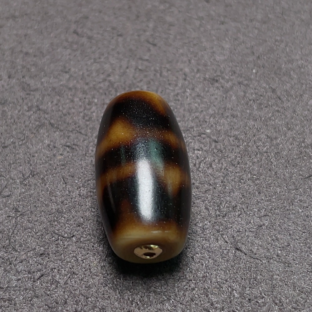 W33843636 Dzi Bead Pendant 50% Gold Content Total Weight Approx. 7.3g Sell as a Lot