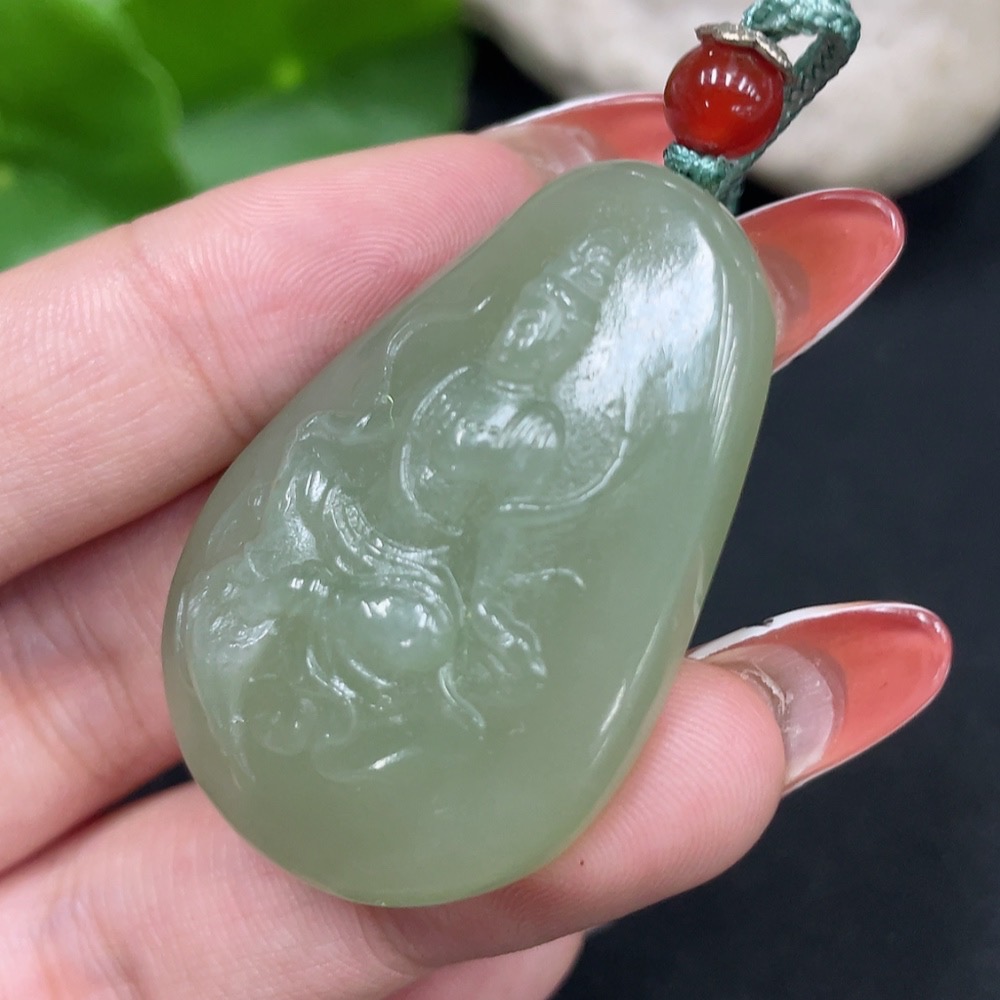 H34061851 Hetian Jade Pendant Guanyin Total Weight (with rope) 22.2g