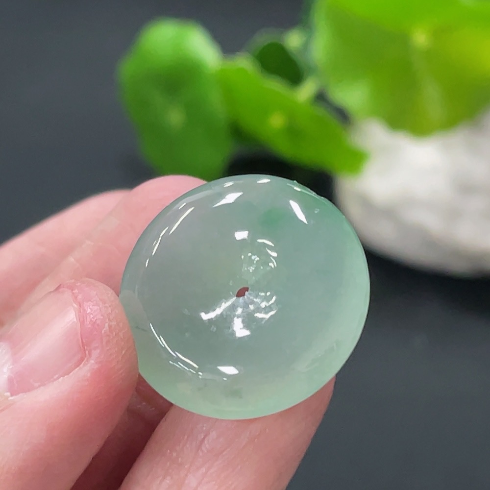 F34060956 Jadeite Pendant Safety Buckle Total Weight Approx. 5.53g