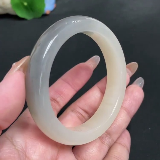 H32700395 Hetian Jade Round Bracelet Size 56.8 Total Weight Approx. 61.6g