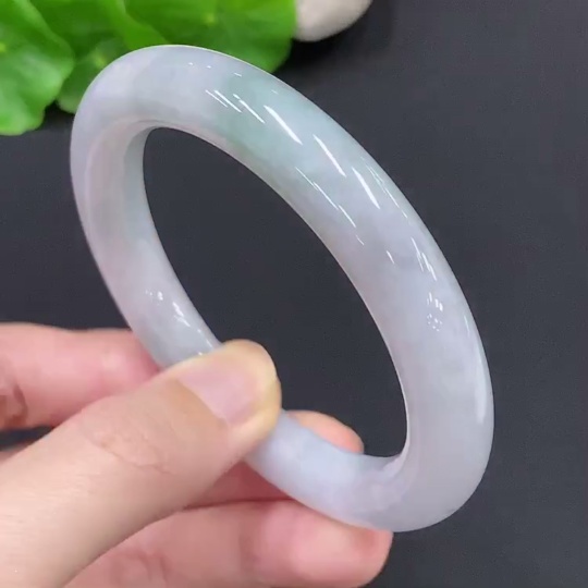 F23563862 JadeiteRound Bangle, Loop Size 55.5, Total Weight 58.270g