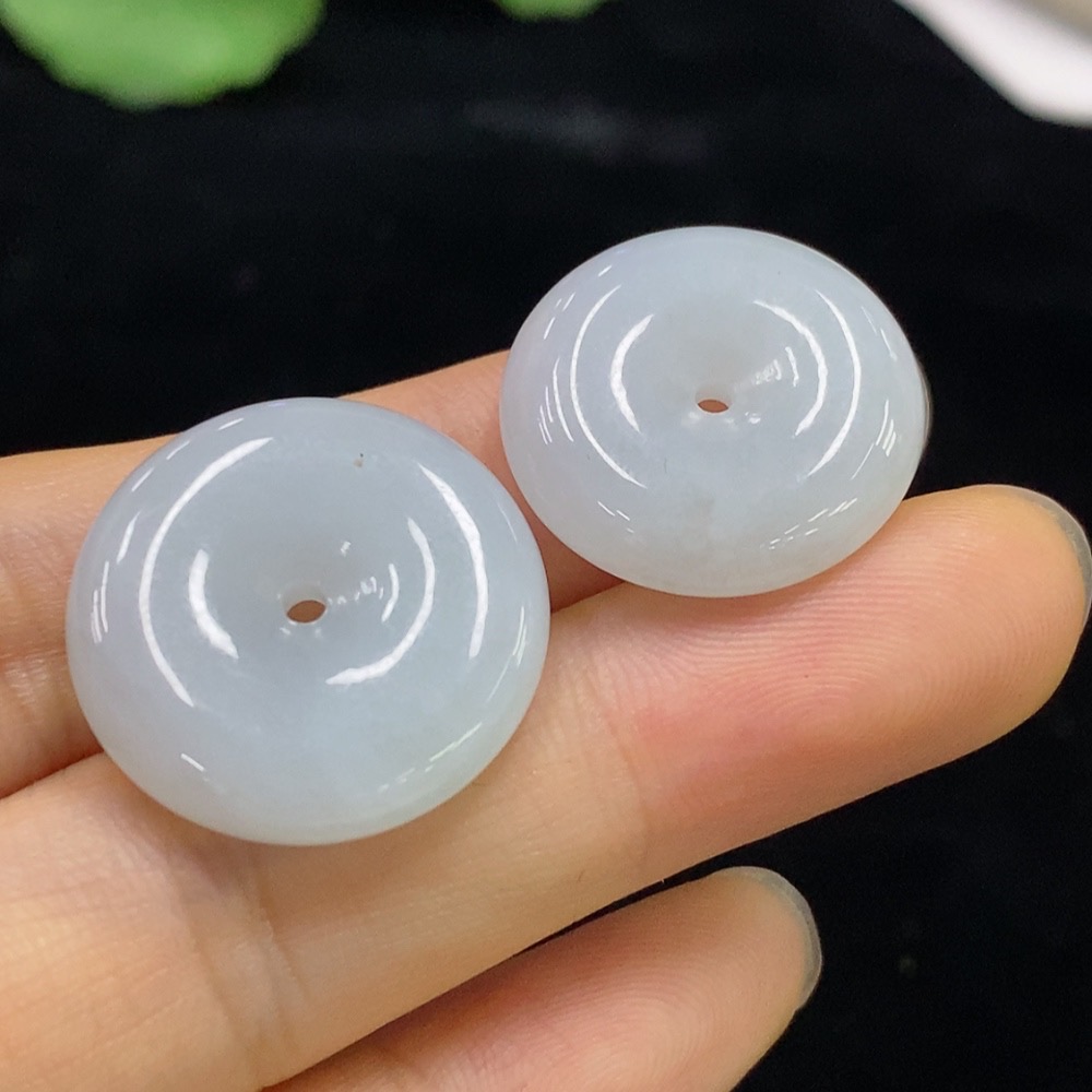 F31652359 Emerald Pendants Bulk Sale