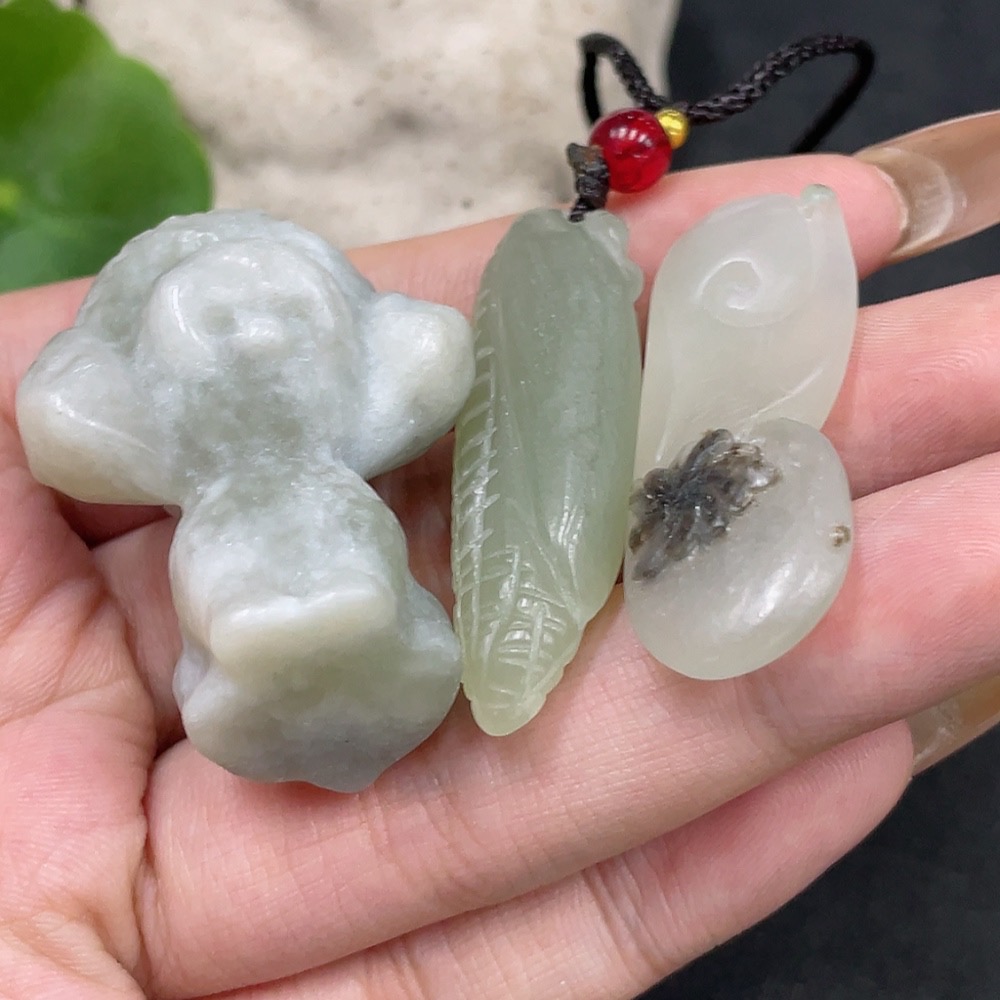 H32796789 Hetian Jade Pendant