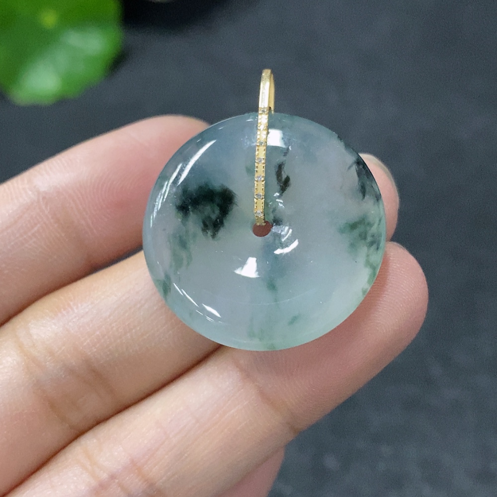 F34953298 Jadeite Pendant Peace Buckle with 18k Gold and Diamond Accents, Total Weight Approximately 7.82g