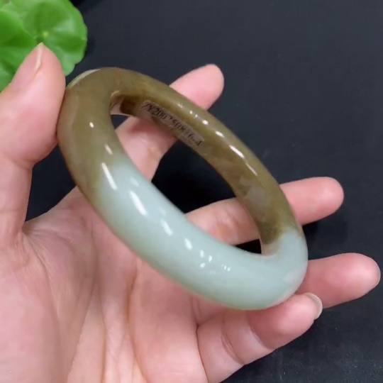 H33860007 Hetian Jade Round Bracelet Size 56.8 Total Weight Approx. 71.8g