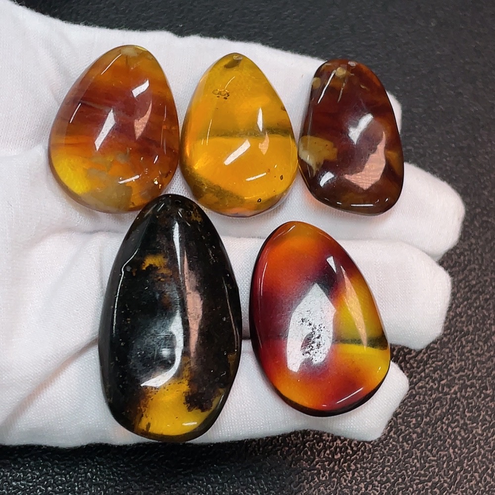 C32785288 Amber Jewelry Total Weight Approx. 21.74g Sell as a Lot