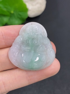 F41926411 翡翠佛公挂件 货品总重量约11.5克