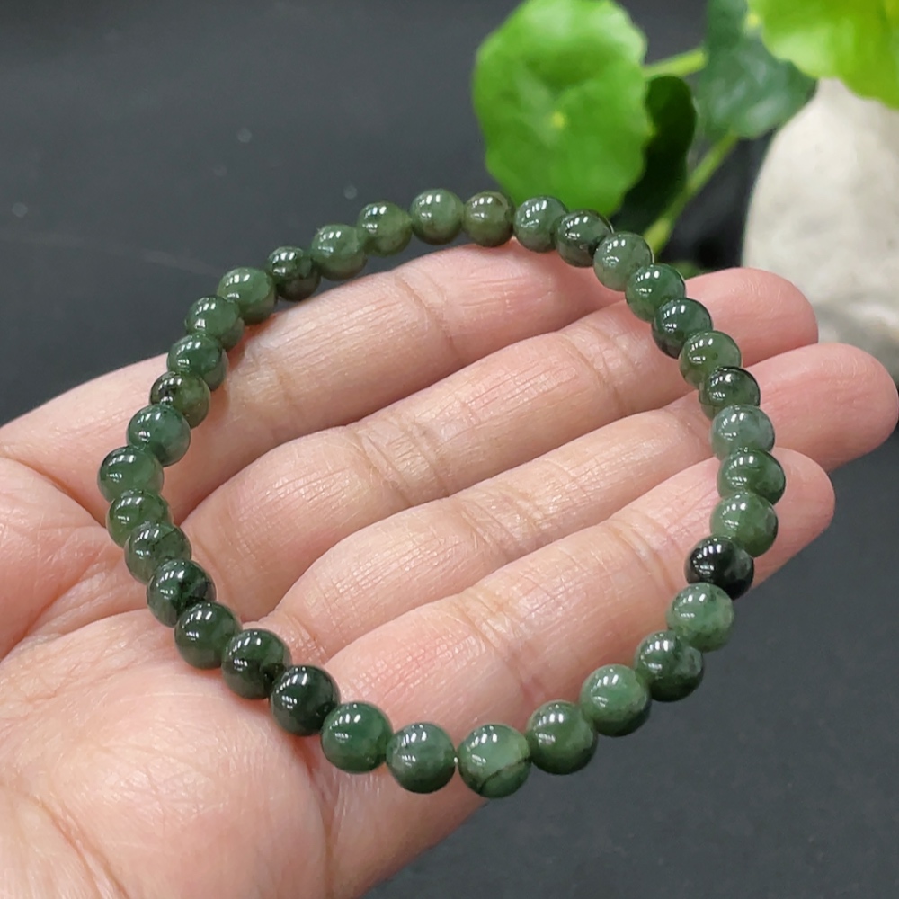 F35081045 Jadeite Bracelet Approx. 5.8mm Total Weight Approx. 11.6g