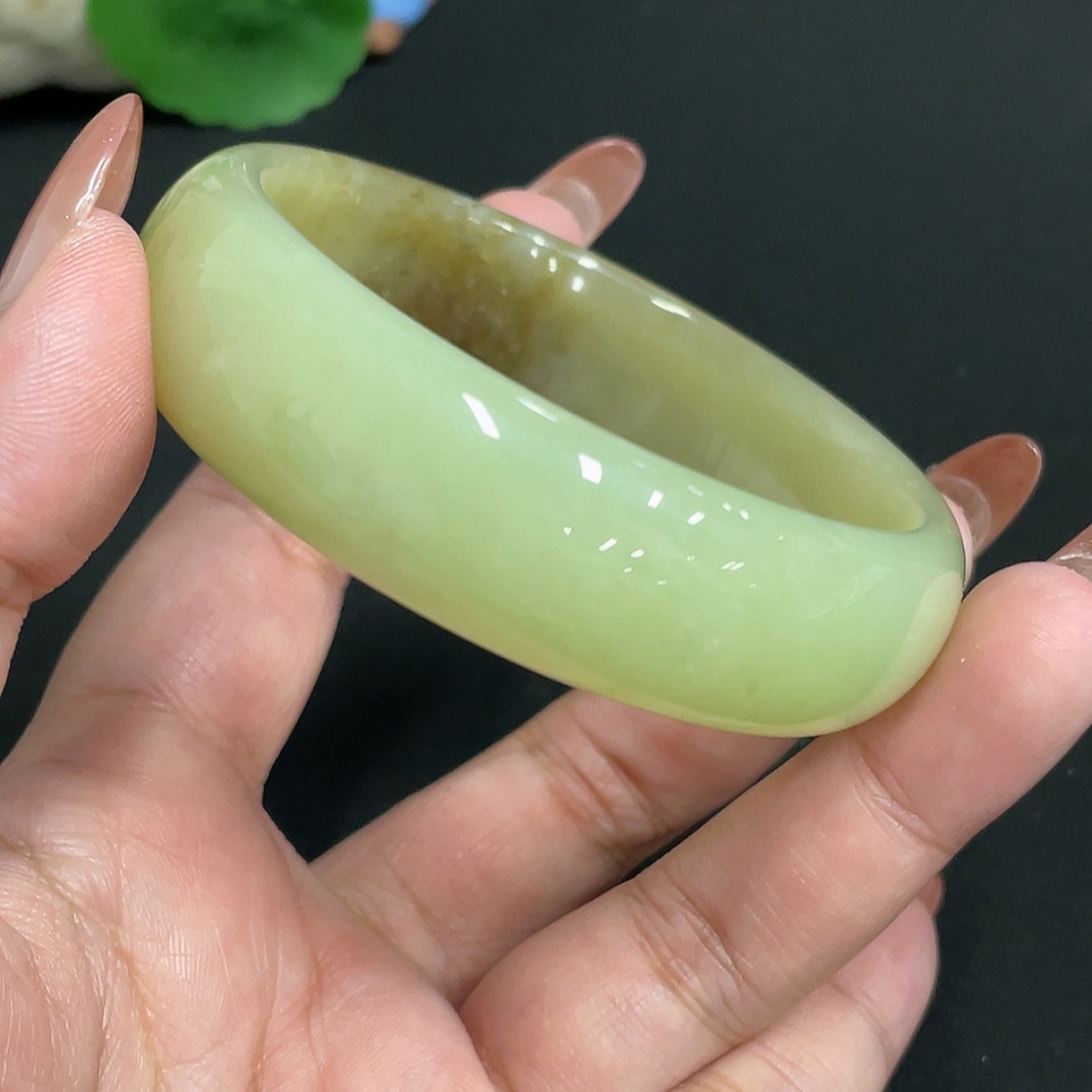 H35100455 Hetian Jade Round Bracelet Size 58.5 Total Weight Approx. 66.6g