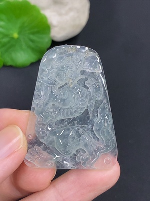 F46555915 翡翠龙牌挂件 货品总重约14克
