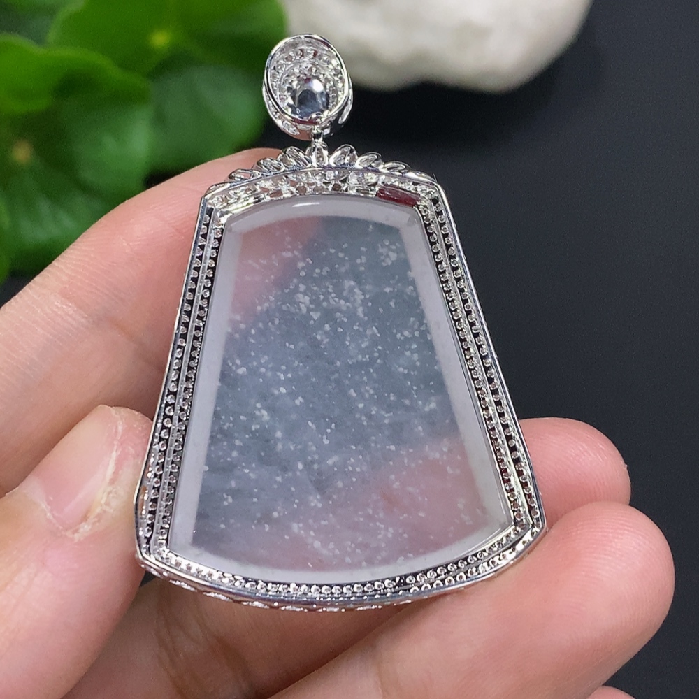 F34051109 Jadeite Plain Pendant with 18K Gold and Diamond Accents, Total Weight Approx. 9.6g