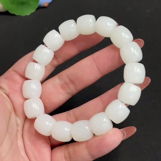 H35117924 Hetian Jade Bracelet, Size 12.2mm approx., Total Weight about 61.2g