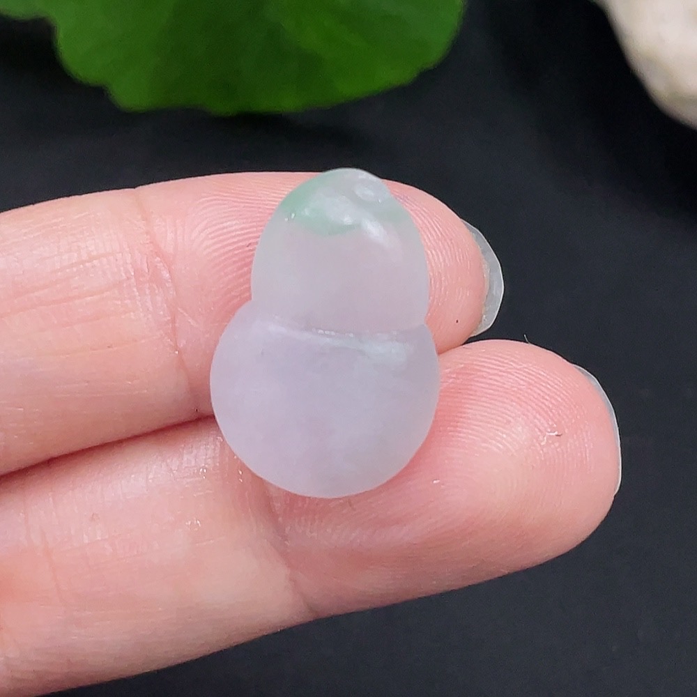 F34981814 Jadeite Gourd Pendant Rough Piece Total Weight About 2.7g