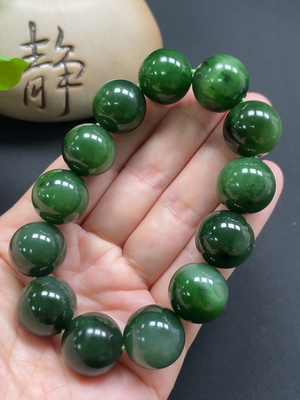 H43109778 和田玉碧玉手串 卡16mm 总重约87.8g