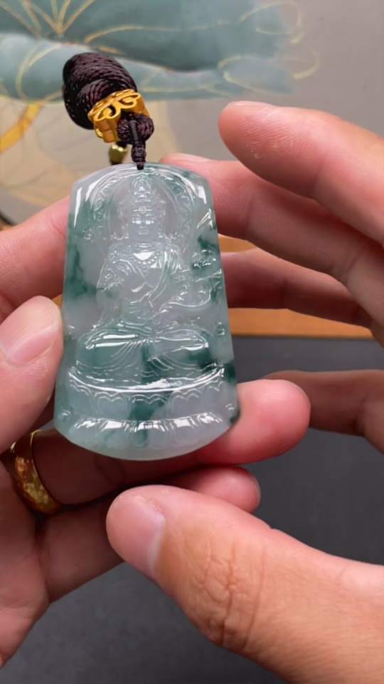 F31599838 Jadeite Guanyin Pendant Total Weight Approx. 34.94g (Including Rope Weight) Non-Gold