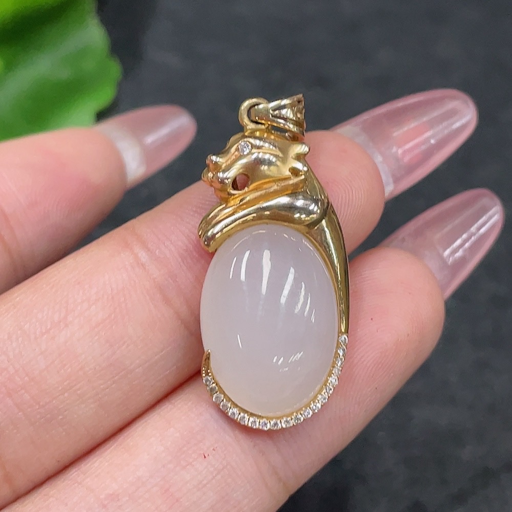 H33944668 Hetian Jade Pendant with 18K Gold Inlay, Total Weight Approx. 5.3g, Accented with Diamonds