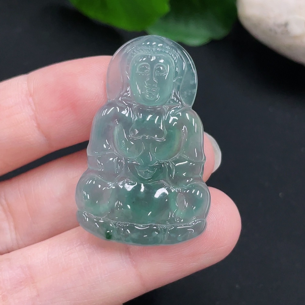 F30459882 Jadeite Guanyin Pendant Total Weight: Approx. 6.1g