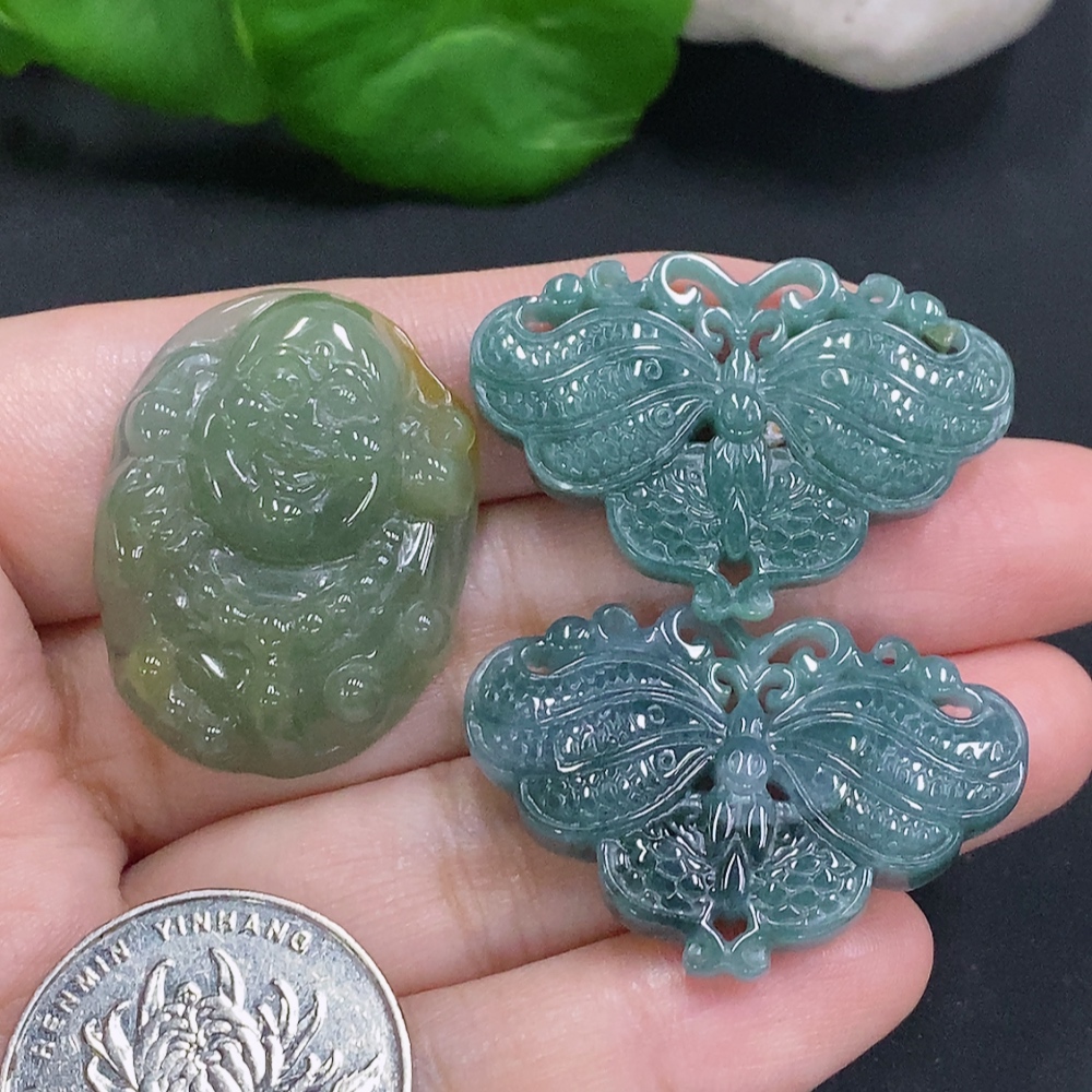 F33882919 Jadeite Pendant Sell as a Lot