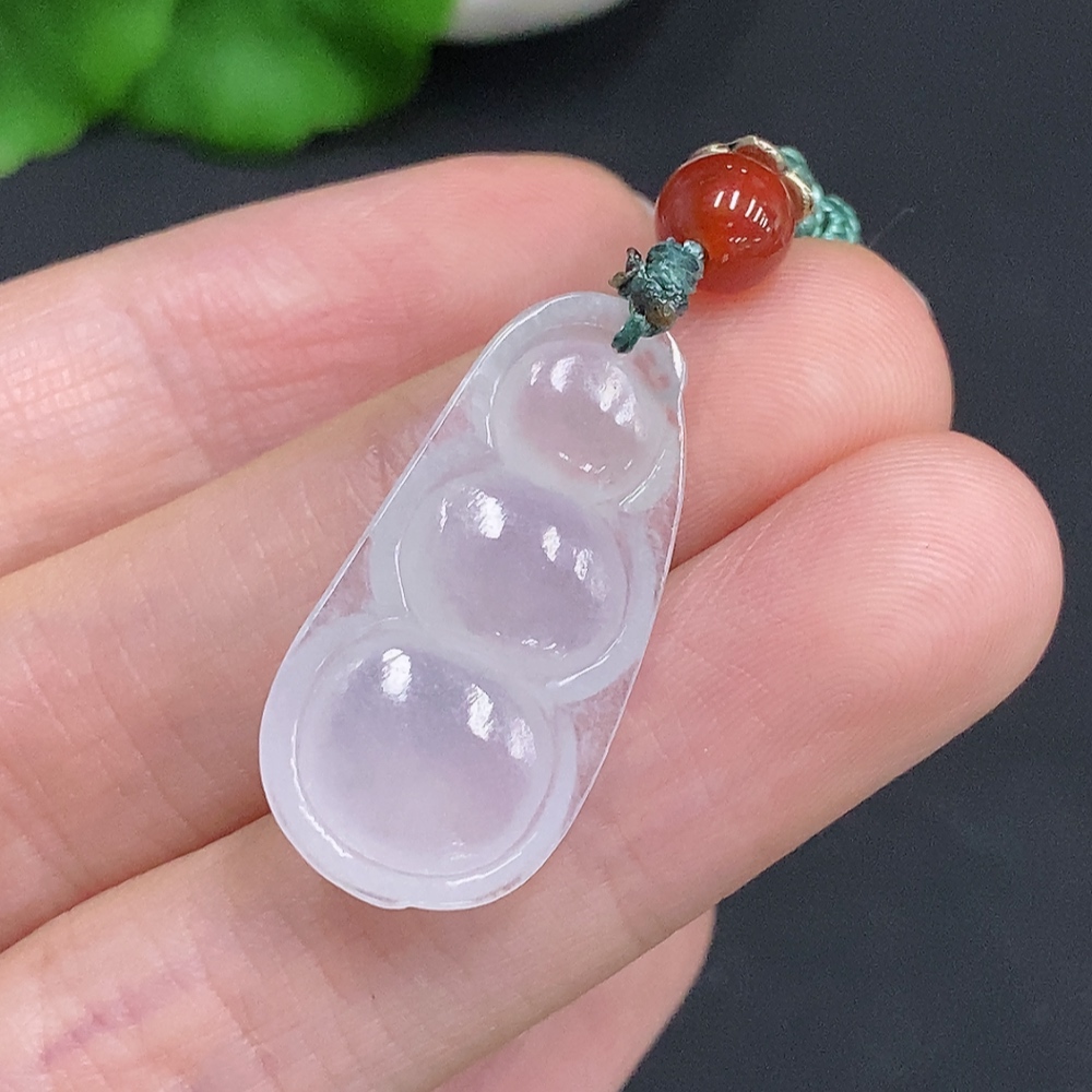 F33832025 Jadeite Lucky Bean Pendant, Total Weight Including Rope Approximately 4.8g