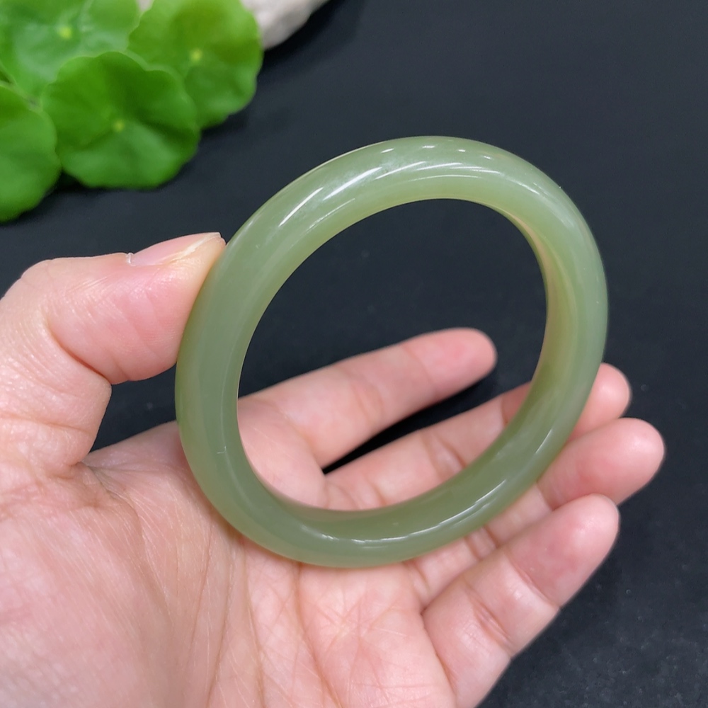H34037558 Hetian Jade Round Bracelet Size 55.4 Total Weight Approx. 40.3g