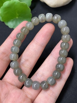 H41891178 和田玉手串   卡7.8mm左右 货品总重约20.1g
