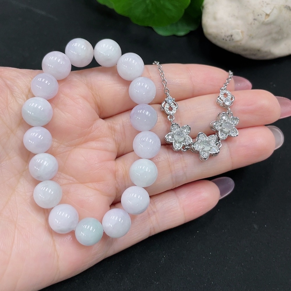 F34982045 Jadeite Bracelet + Necklace Sell as a Lot (Non-Gold Inlaid)