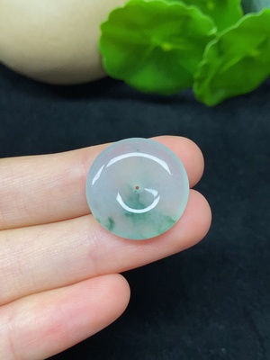 F45338255 翡翠平安扣挂件 总重约3.18g