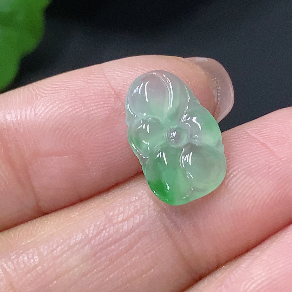 F34076117 Jadeite inlay piece, total weight approx. 0.54g