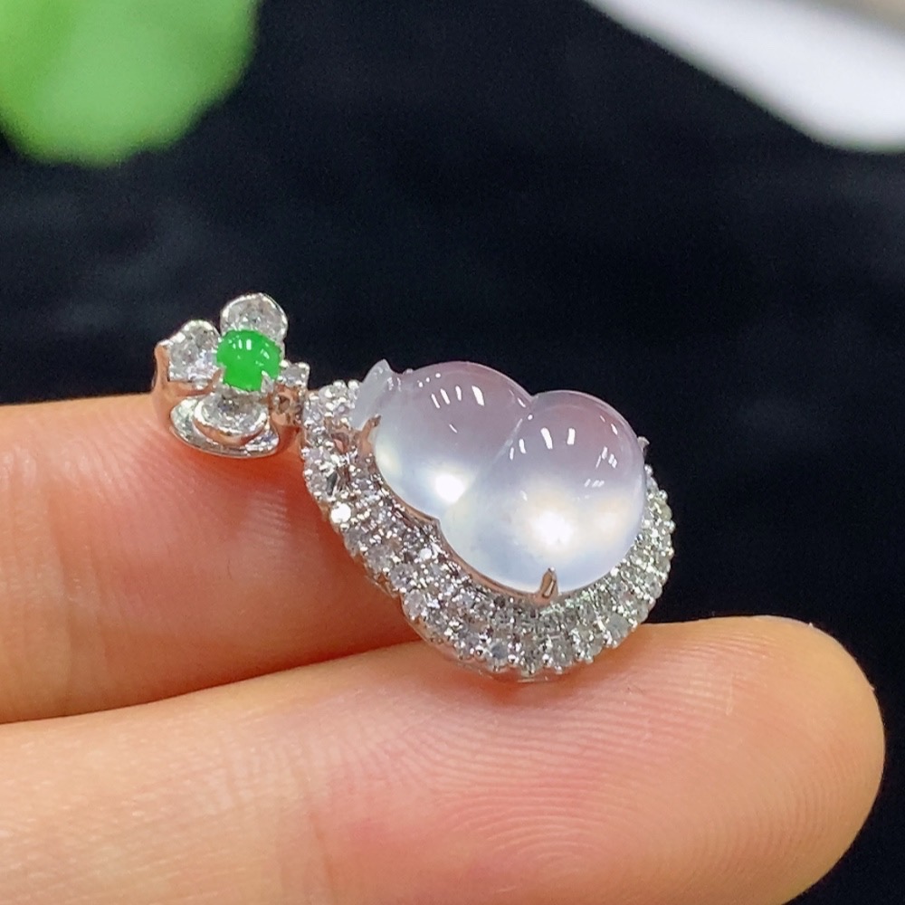 F34974907 Jadeite Gourd Inlaid Pendant 18k Non-Diamond (1 piece) Total Weight Approx. 2.87g