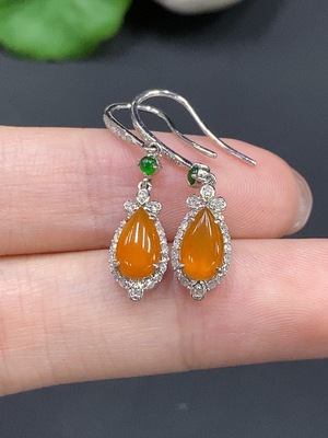 F16753717 Jadeite Cabochon Earrings Set in 18K Gold, Total Weight 2.4g