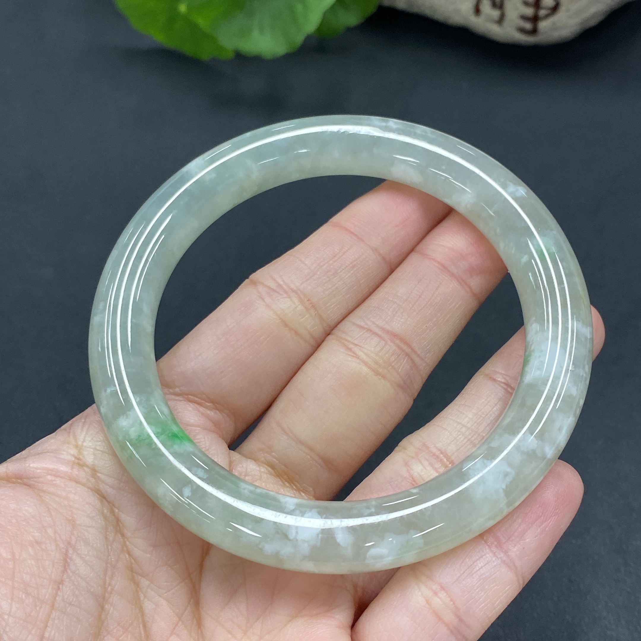 F10113583 Jadeite Round Bangle Size 55.8