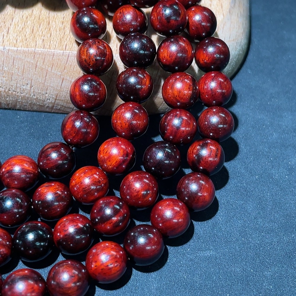 W31608504 Rosewood Long Strand, Total Weight Approx. 35.7g, Bead Size 8mm