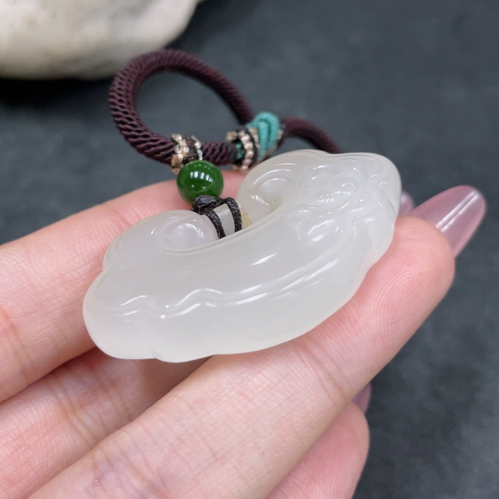 H33897385 Hetian Jade Pendant Ruyi