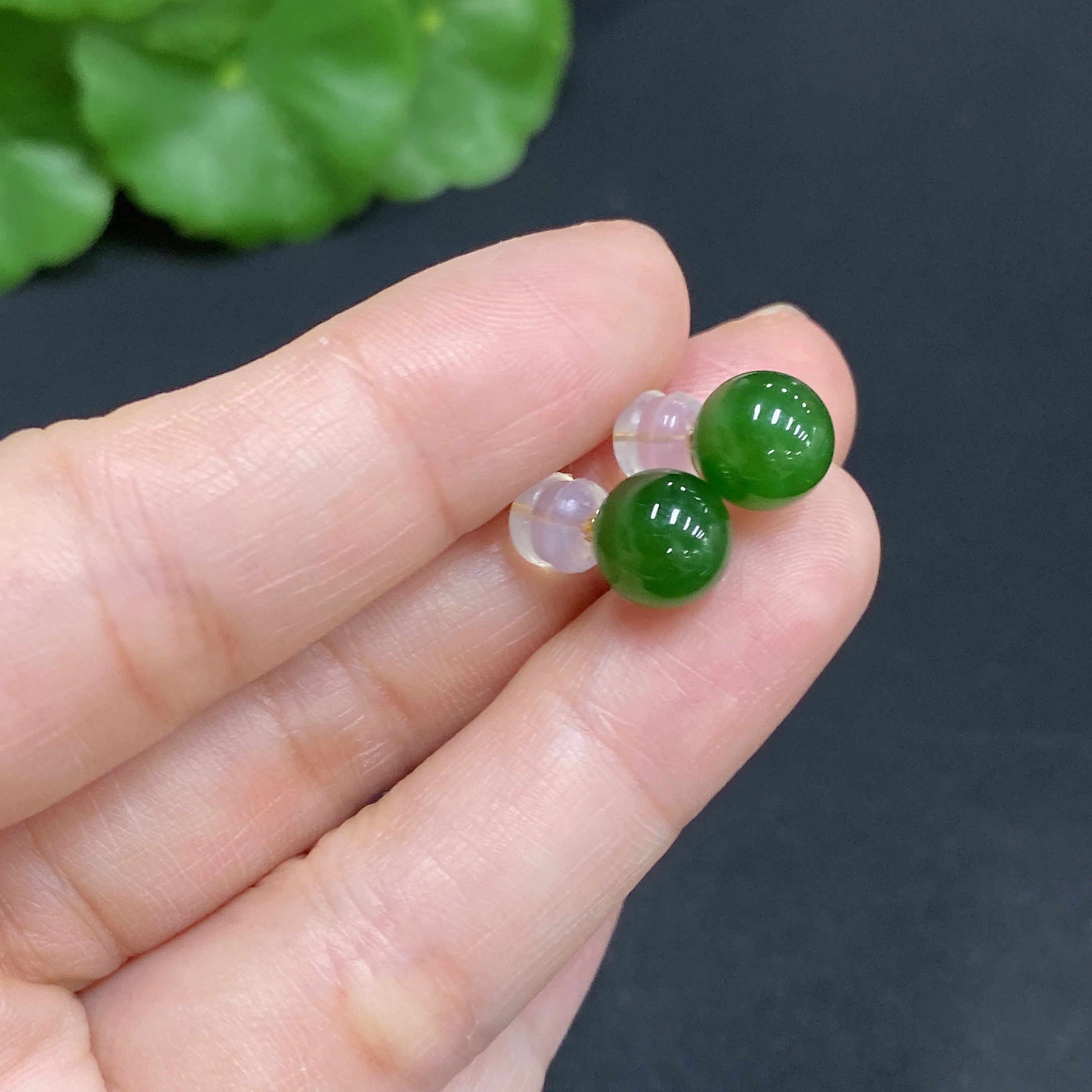 H34014541 Hetian Jade Bead Earrings approx. 7.8mm 18k Gold Total Weight (including ear stoppers) approx. 1.7g
