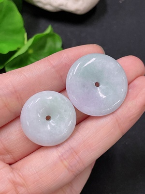 F33919758 Jadeite Safety Buckle Pendant Sell as a Lot