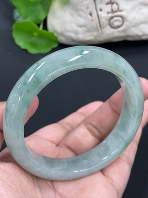 F42952728 翡翠正圈手镯 货品总重约67g 58.1圈口