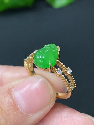 F25870929 Jadeite Inlaid Ring 14k Gold Size 10 Total Weight Approx. 2.78g