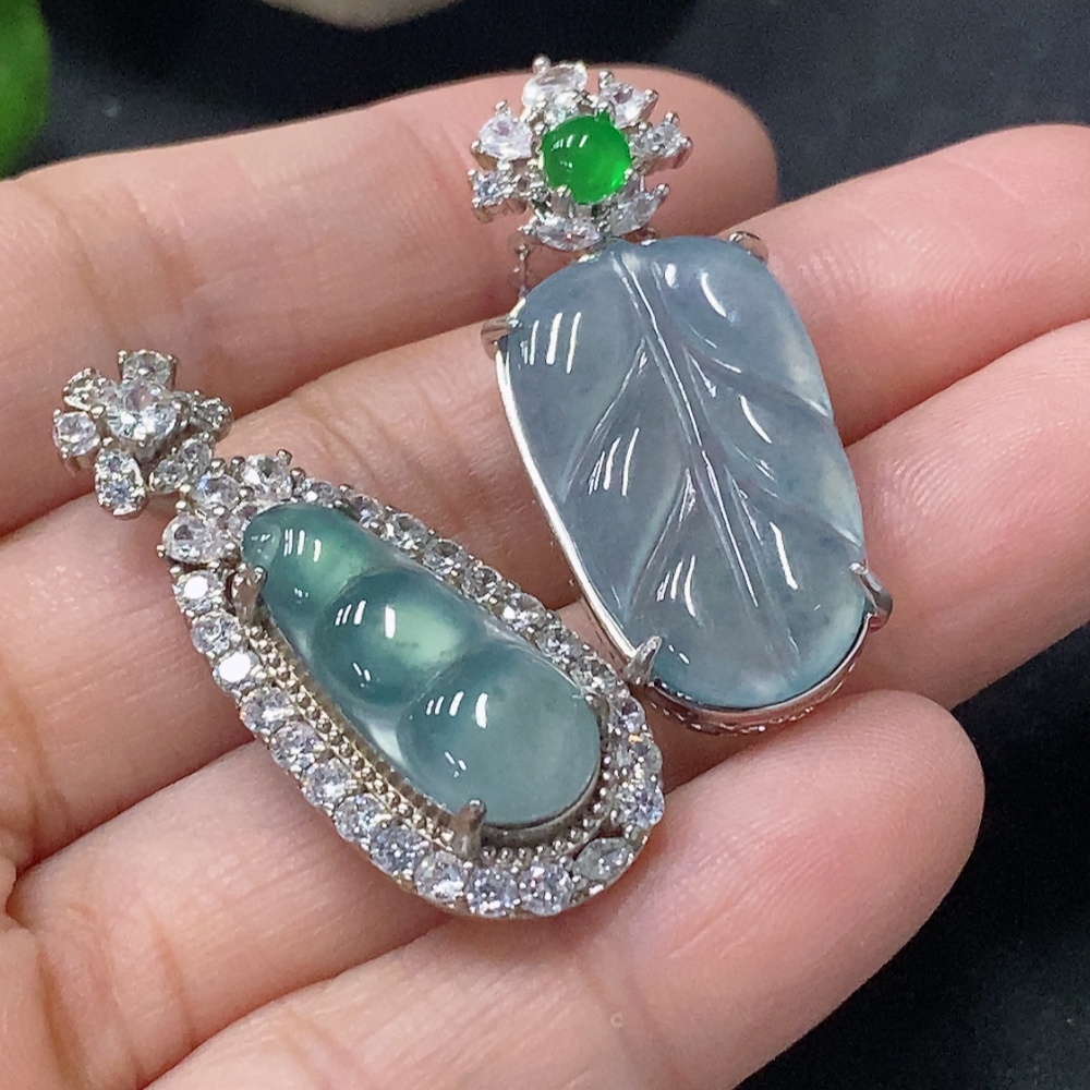 F33888010 Jadeite Inlaid Pendant Leaf Lucky Bean Non-Gold Inlaid Non-A Grade Stones