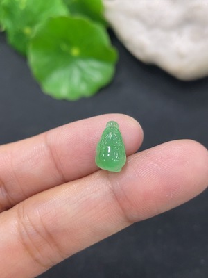 F46568634 翡翠镶嵌件 货品总约重0.62g