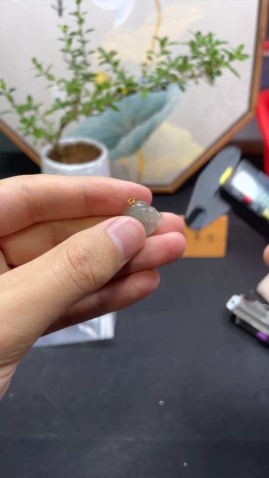 F31651756 Jadeite Pendant Buddha Bezel 18k Total Weight Approx. 1.92g